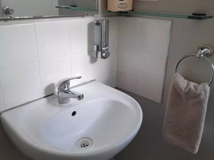 Motelli Aromet Motor Inn