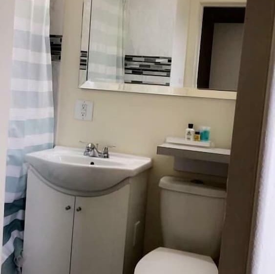 Ramada By Wyndham West Edmonton Hotel & Suites