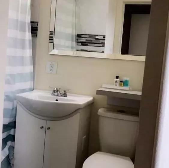 Ramada By Wyndham West Edmonton Hotel & Suites