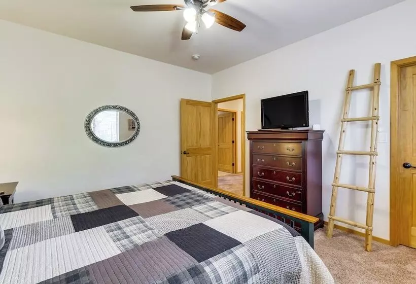Arizona High Country Cabin: Close To Trails!