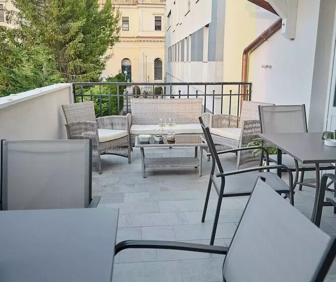 Aamiaismajoitus (B&B) Amare