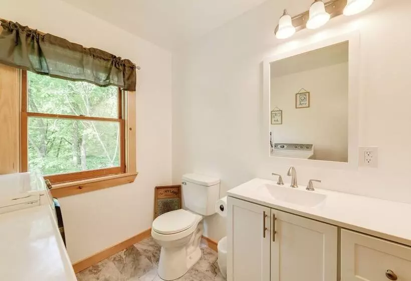 Creekside Cabin In Bainbridge W/ Wraparound Deck!