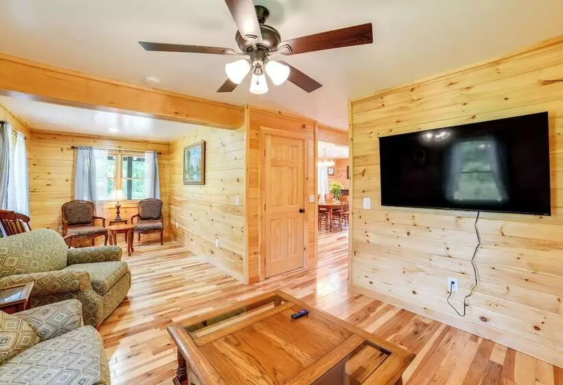 Creekside Cabin In Bainbridge W/ Wraparound Deck!