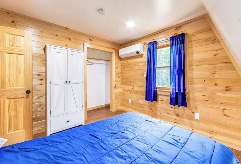 Creekside Cabin In Bainbridge W/ Wraparound Deck!