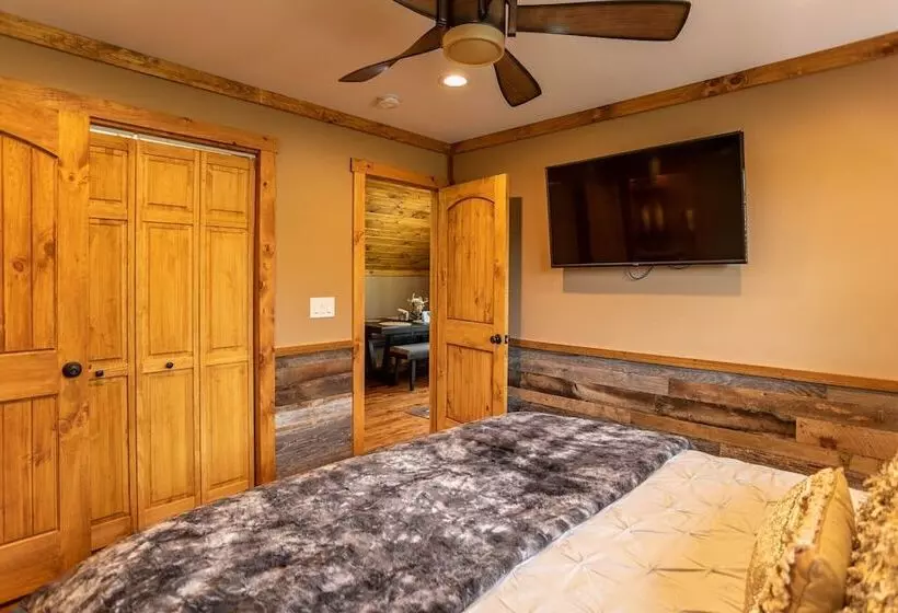 Deerview Cottage At Eagles Nest