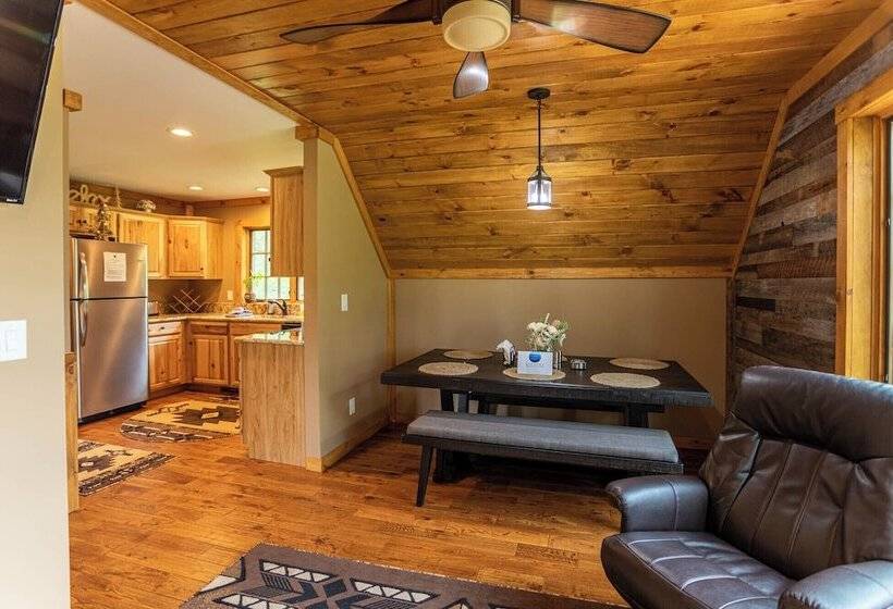 Deerview Cottage At Eagles Nest