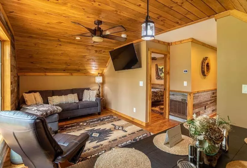 Deerview Cottage At Eagles Nest