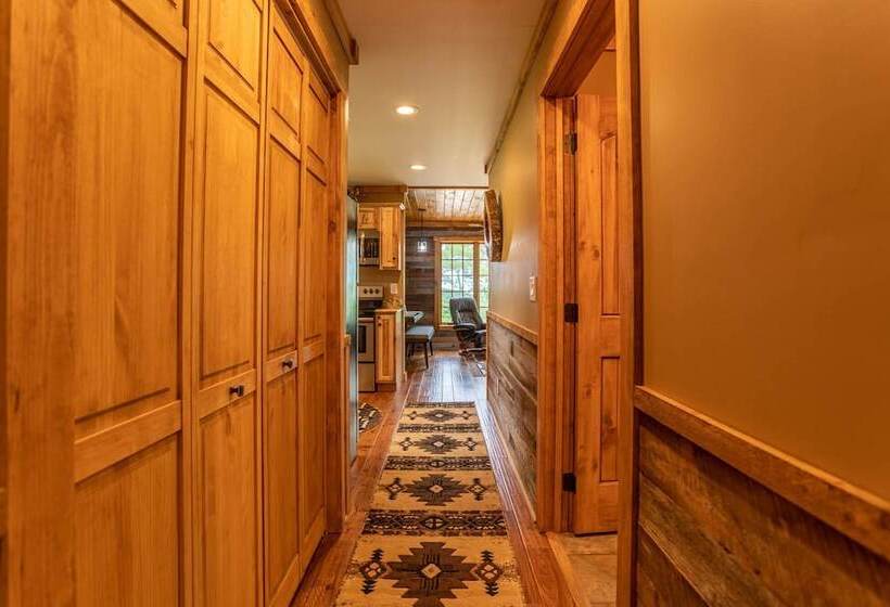 Deerview Cottage At Eagles Nest