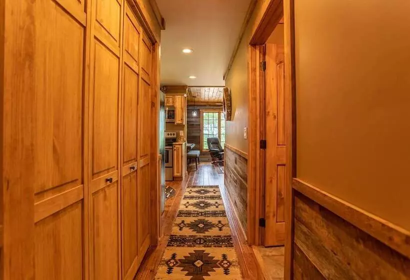 Deerview Cottage At Eagles Nest