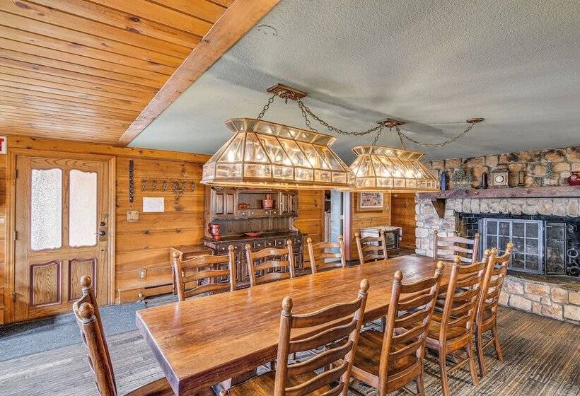 Grand Mountain Chalet W/ Hot Tub & Mountain Views