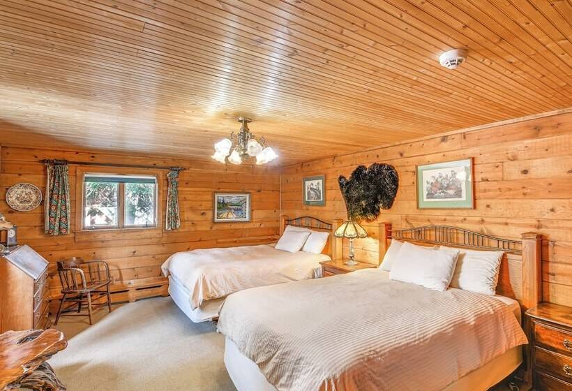 Grand Mountain Chalet W/ Hot Tub & Mountain Views