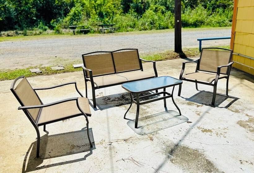 فندق Indian Creek Lodge