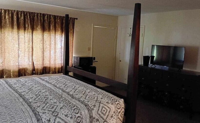 فندق Indian Creek Lodge