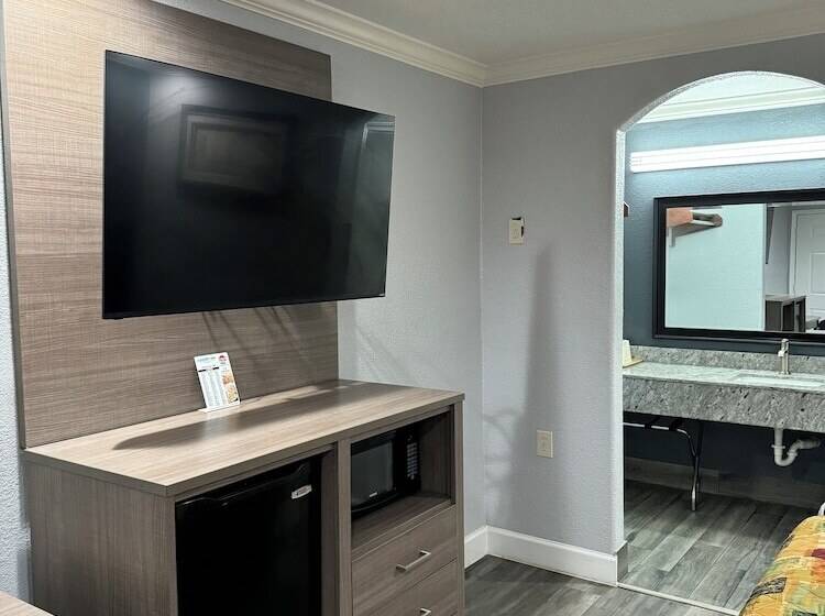 בית מלון כפרי Luxury Inn