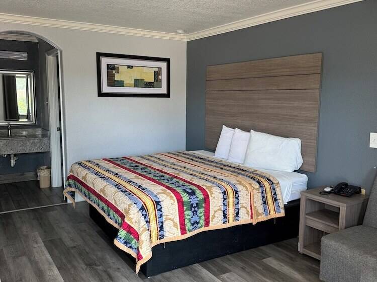 בית מלון כפרי Luxury Inn