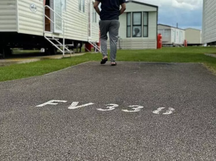 Hotelli Seaside Charm Carvan In Leys Down On Sea