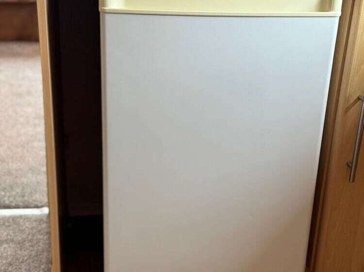 Отель Seaside Charm Carvan In Leys Down On Sea