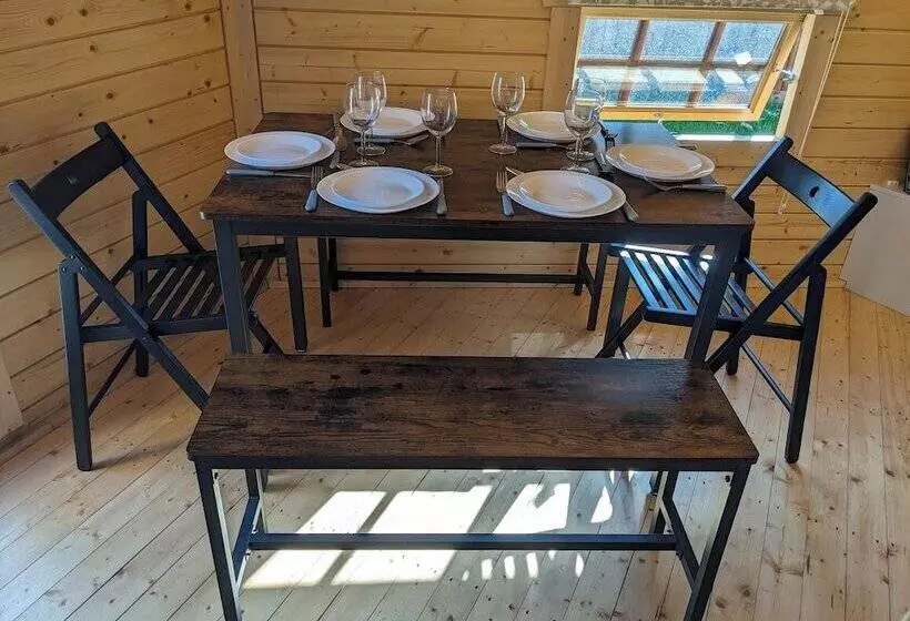 Hotelli Woods Meadow Glamping