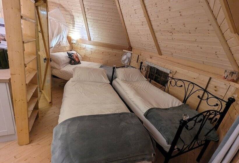 Hotel Woods Meadow Glamping