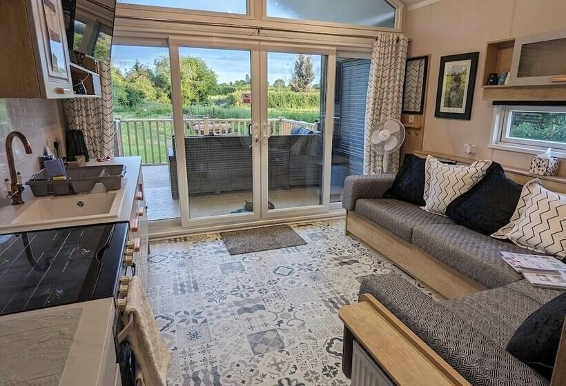 Hotel Woods Meadow Glamping