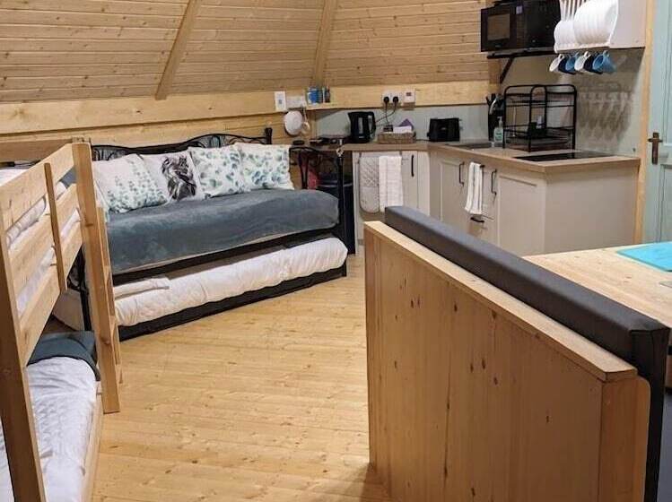 Hotel Woods Meadow Glamping