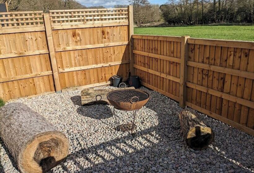 Hotel Woods Meadow Glamping