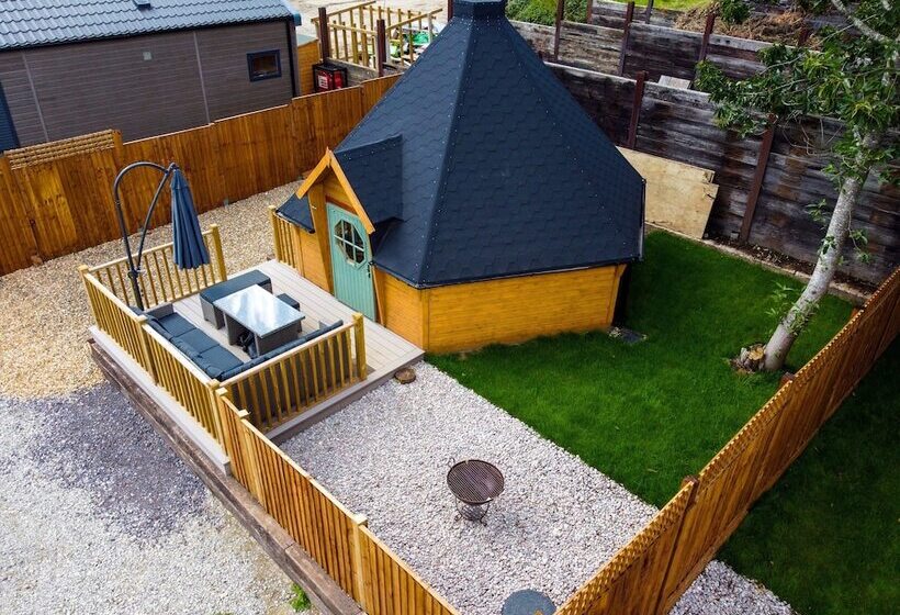 Hotel Woods Meadow Glamping