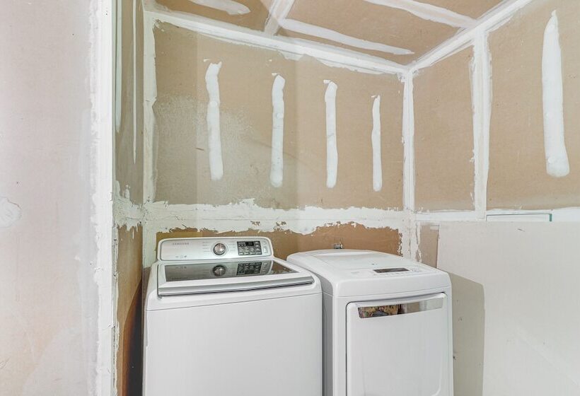 Idyllic Round Rock Home W/ Patio: 3 Mi To Kalahari