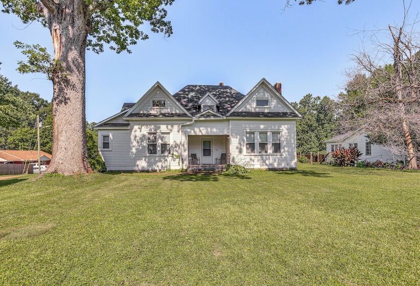 Jackson Family Home ~ 5 Mi To Downtown!