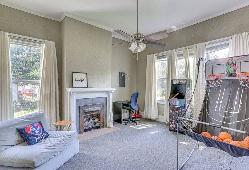 Jackson Family Home ~ 5 Mi To Downtown!