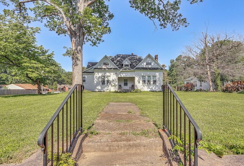 Jackson Family Home ~ 5 Mi To Downtown!