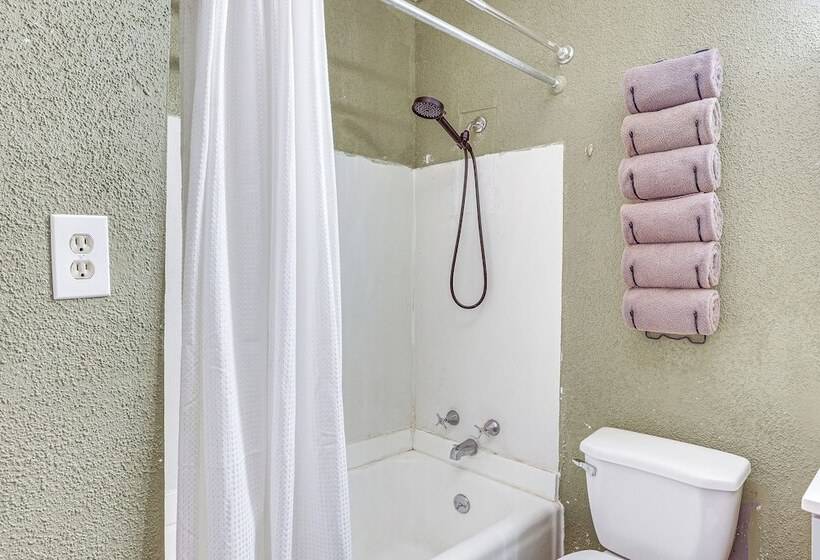 Jackson Family Home ~ 5 Mi To Downtown!