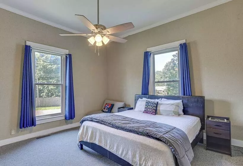 Jackson Family Home ~ 5 Mi To Downtown!