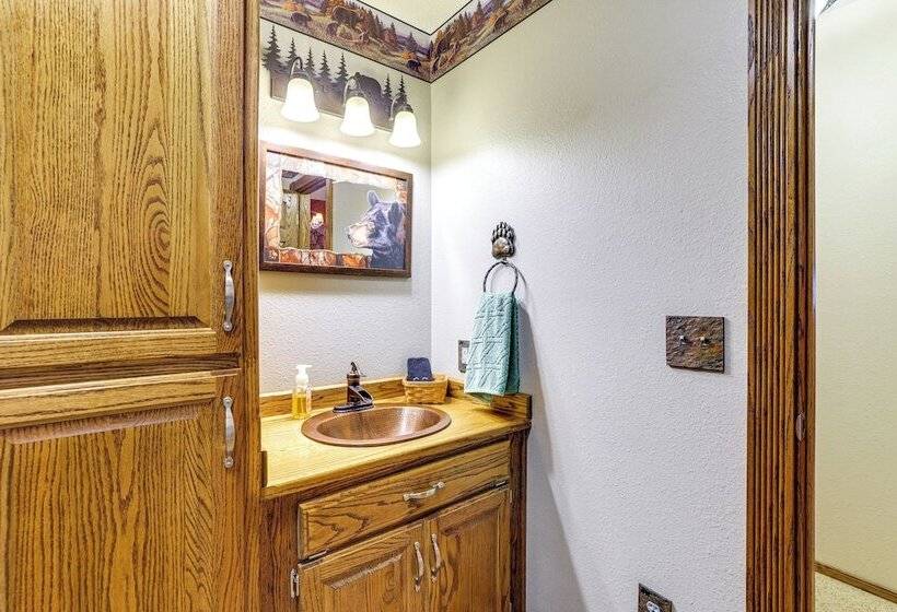 Just A Cast Away Cassville Cabin W/ Covered Deck