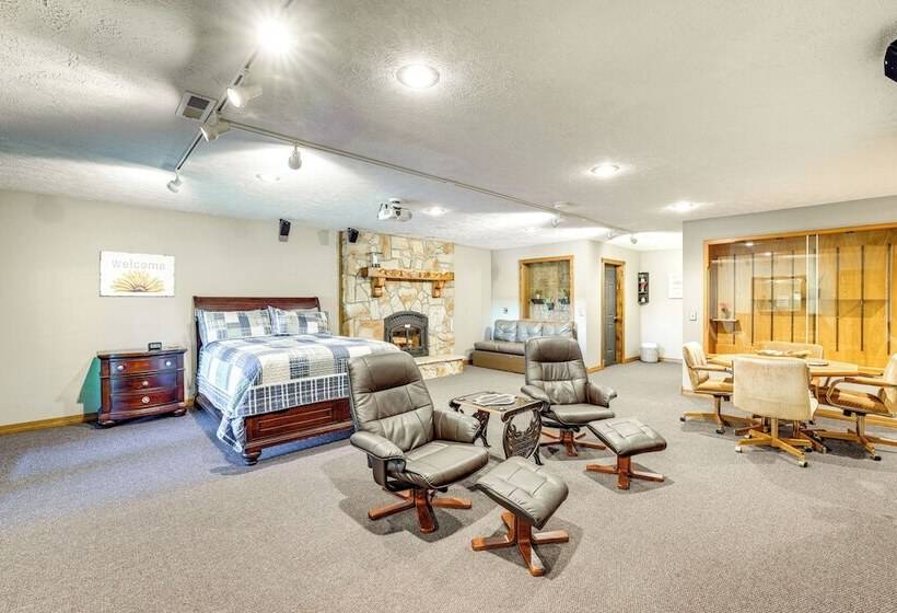 Just A Cast Away Cassville Cabin W/ Covered Deck