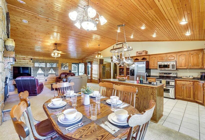 Just A Cast Away Cassville Cabin W/ Covered Deck