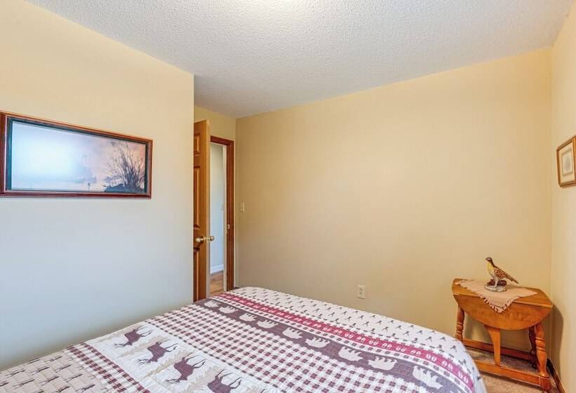 Lecompton Home W/ Private Pond & Fire Pit!