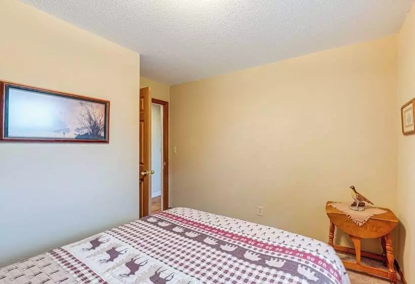 Lecompton Home W/ Private Pond & Fire Pit!