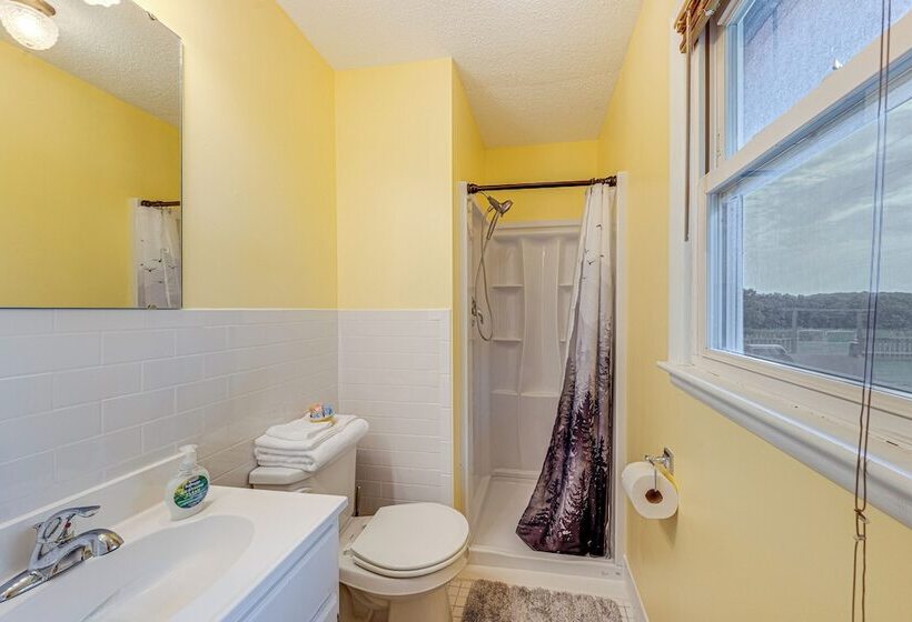 Lecompton Home W/ Private Pond & Fire Pit!