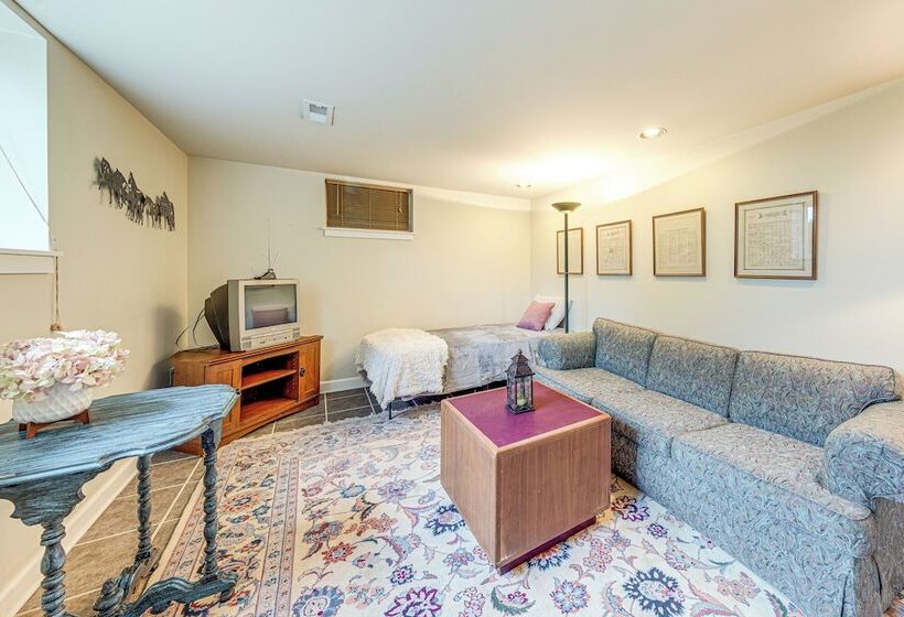 Lecompton Home W/ Private Pond & Fire Pit!