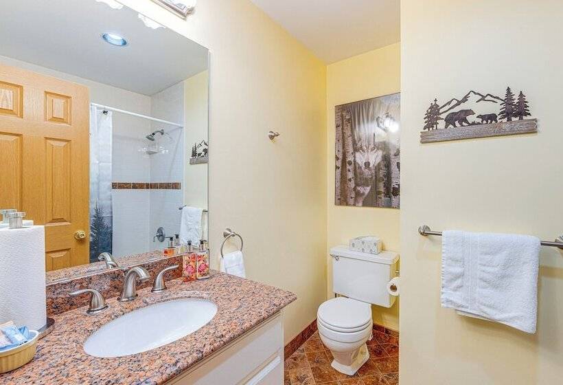 Lecompton Home W/ Private Pond & Fire Pit!