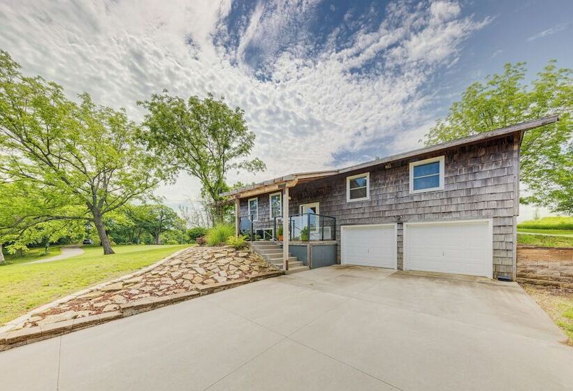 Lecompton Home W/ Private Pond & Fire Pit!