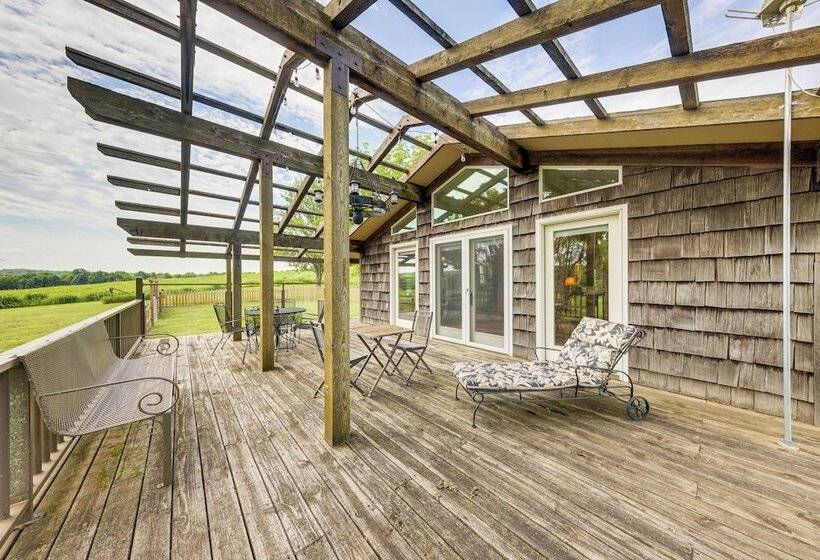 Lecompton Home W/ Private Pond & Fire Pit!