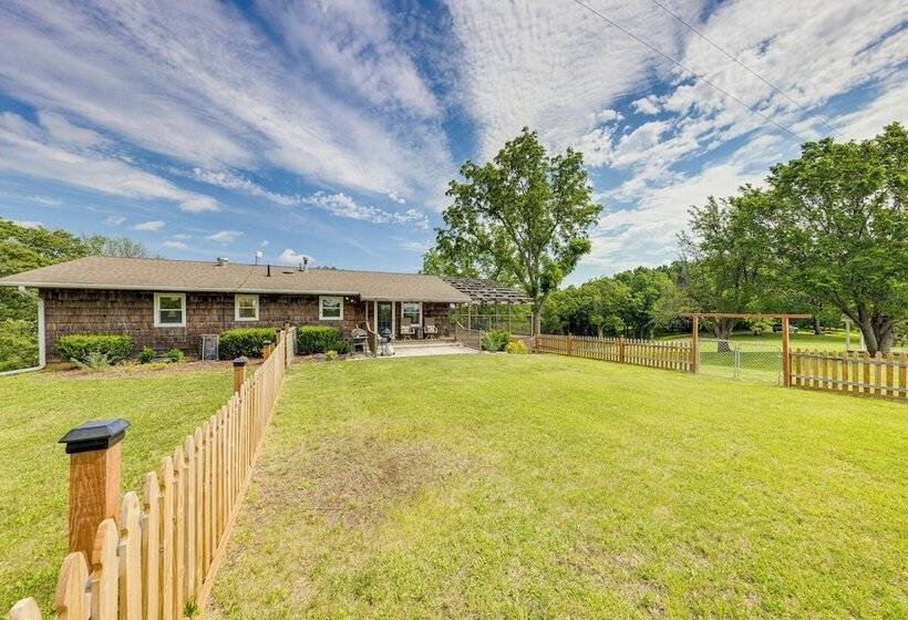 Lecompton Home W/ Private Pond & Fire Pit!