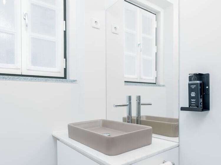 Limehome Evora Rua De Machede 61