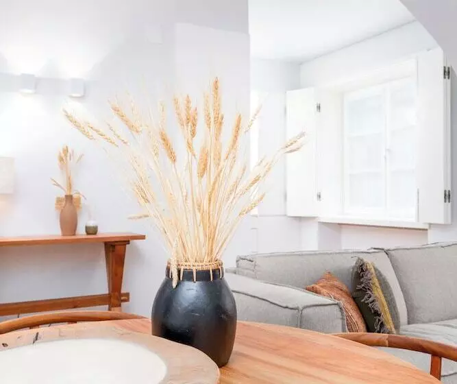 Limehome Evora Rua De Machede 61