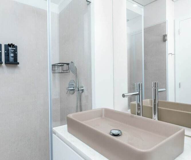 Limehome Evora Rua De Machede 61