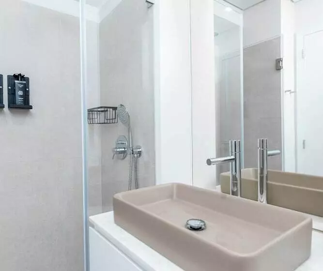 Limehome Evora Rua De Machede 61