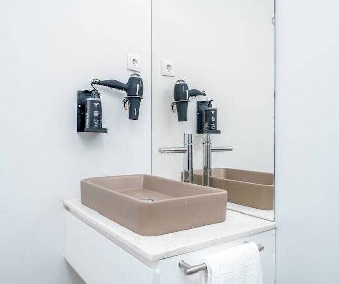 Limehome Evora Rua De Machede 61