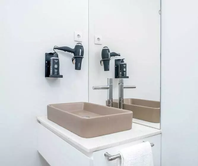 Limehome Evora Rua De Machede 61